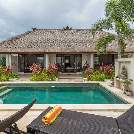 Villa Leelavadee Uluwatu  Exterior photo