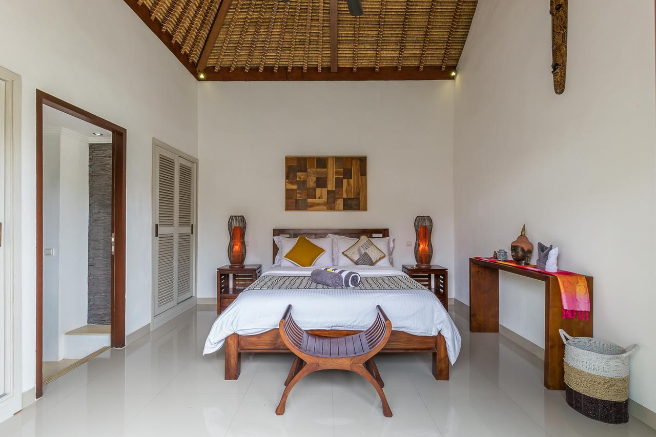 Villa Leelavadee Uluwatu  Exterior photo